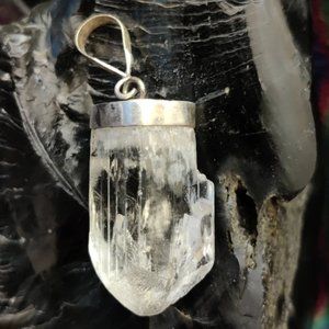 RARE Triphane Yellow Kunzite Spodumene silver cap gemstone pendant #033